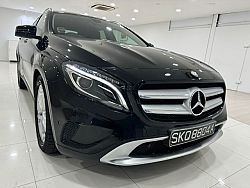Mercedes Benz GLA200 Urban R18 BI Revcam 2015 Black